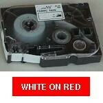 Brother TZe-435 Hvid tekst på rød tape lamineret 12mm